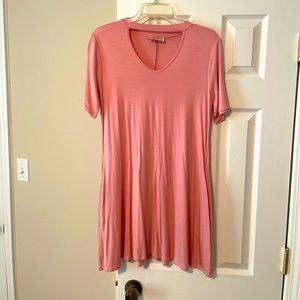 T-shirt pink dress with pockets. Size L.